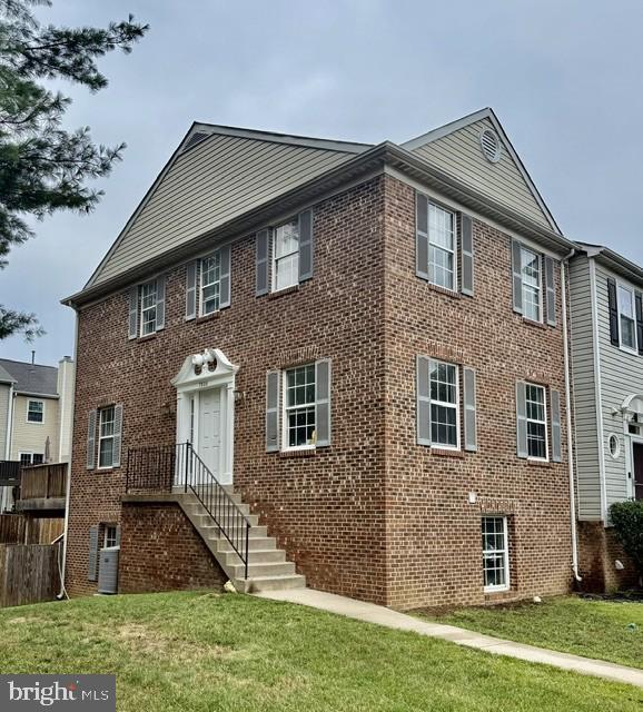 Photo - 7925 Gunston Woods Pl