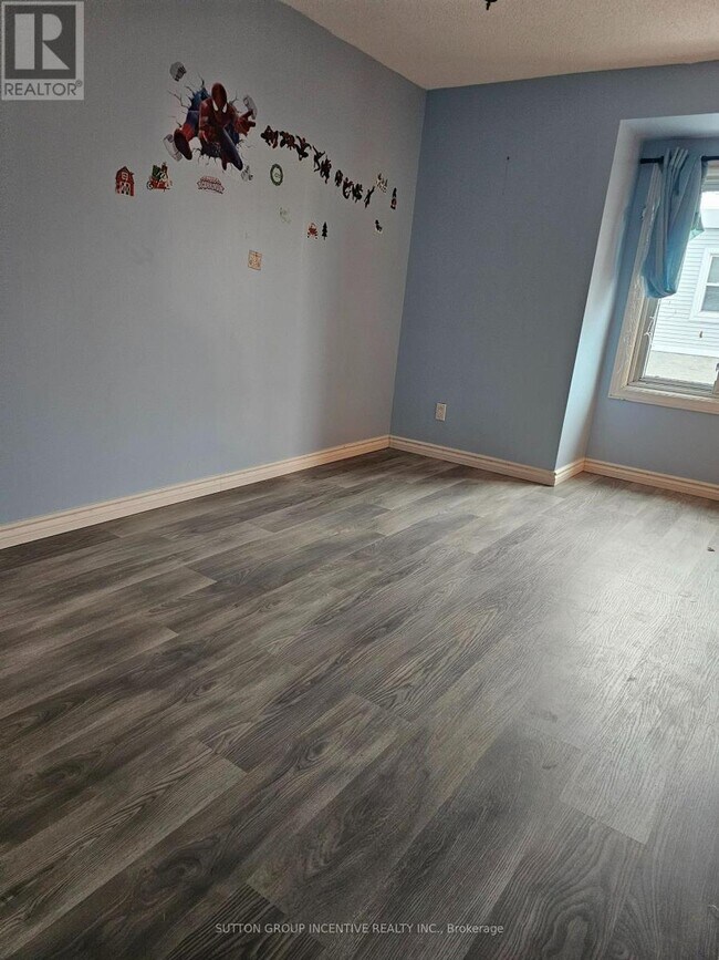 Photo - 6767 Thorold Stone Rd