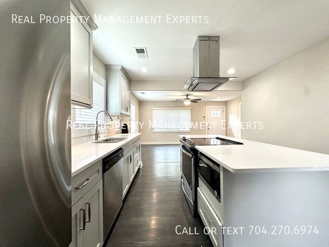 Photo - 1434 Orvis St