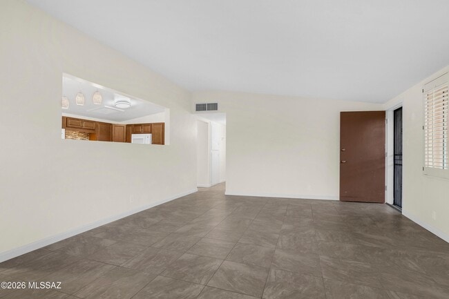 Photo - 5819 E Rosewood St