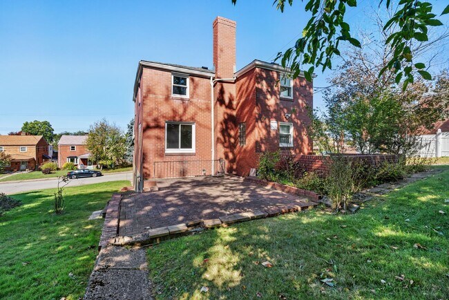 Photo - Newly Renovated 3Bd/1.5 Bath Home -- Avail...