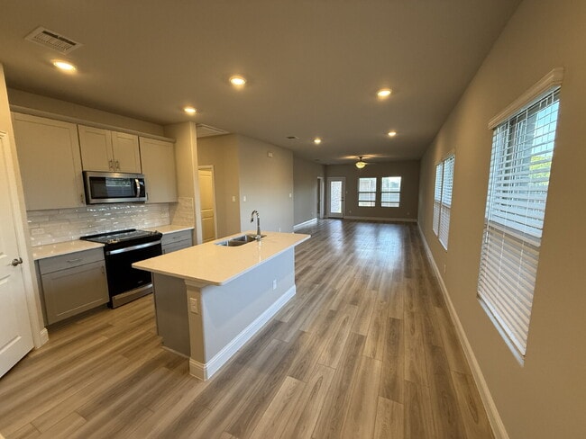 Photo - 3215 Sedge Grass Dr