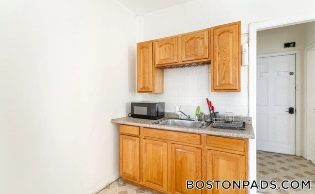 Photo - 20 Howell St Apartment Unit 2
