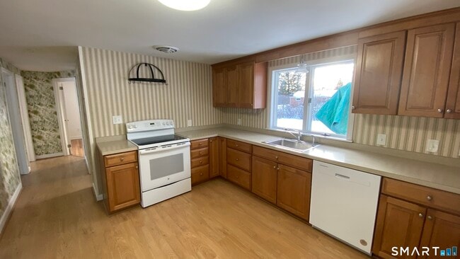 Photo - 178 Edgewood Dr