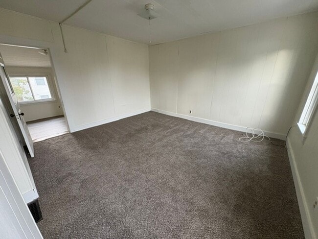 44 Grove St Unit D
