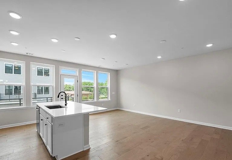 Photo - 206 Lyla Ln