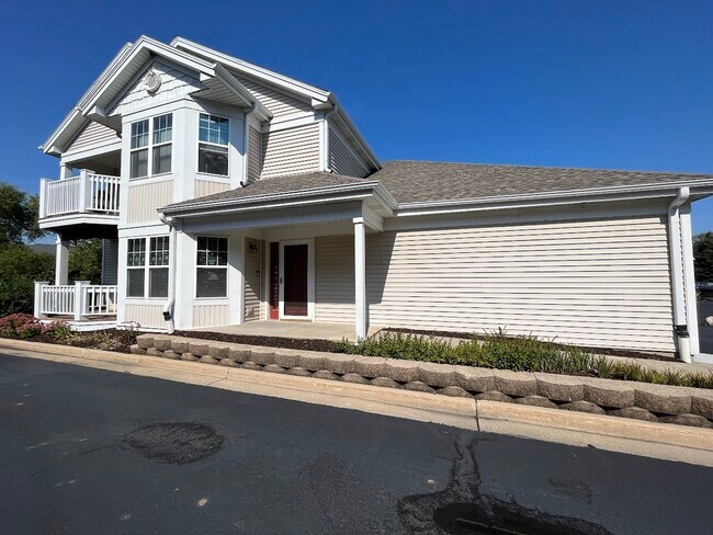 Front entrance - 7171 W Rawson Ave Unidad 7171