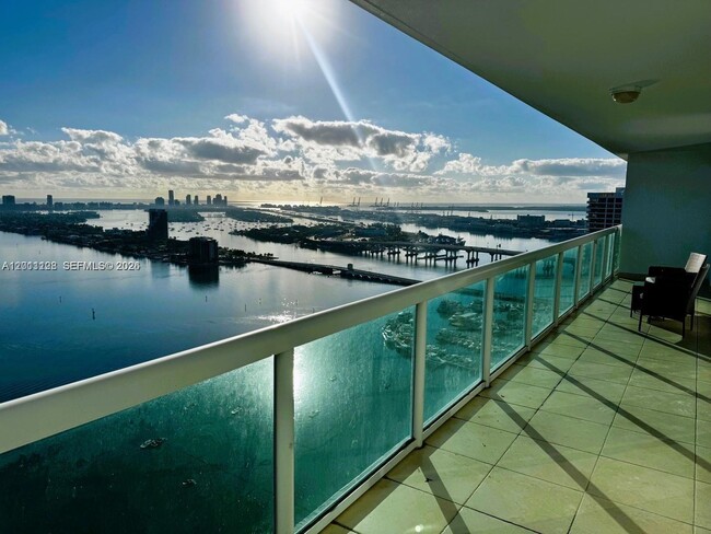Building Photo - 1800 N Bayshore Dr Unit 3807
