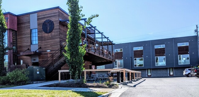 Photo - 2802 Turnagain St