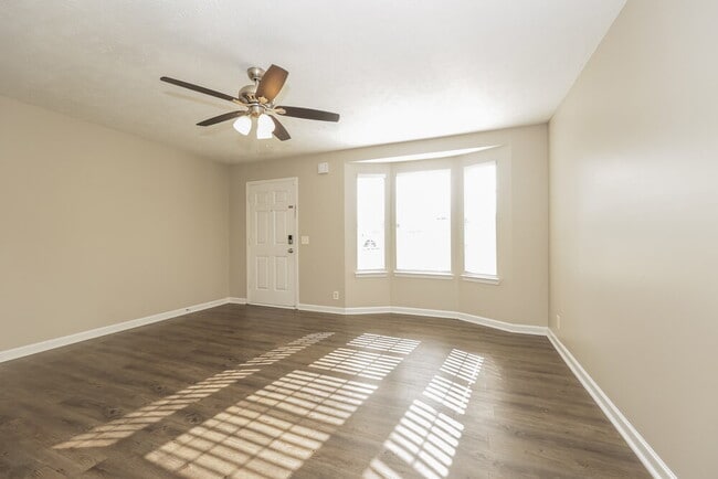 Photo - 1318 Lyndsey Ridge Dr