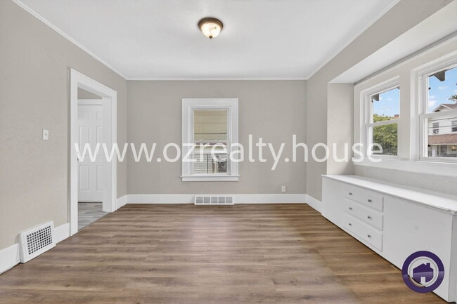 Photo - 3725 Hoiles Ave