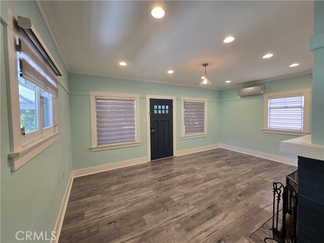 Photo - 396 N Mentor Ave