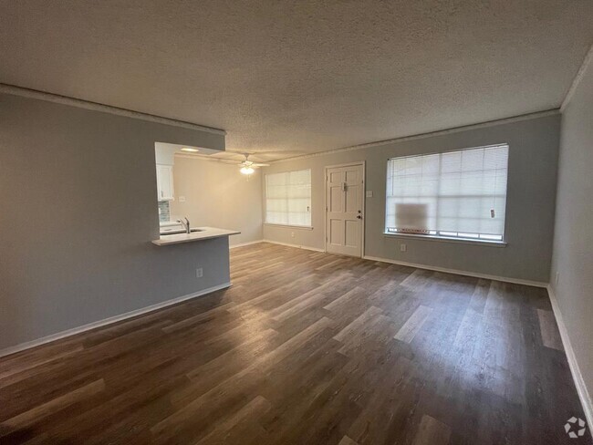 Building Photo - 3624 Parkridge Dr Rental