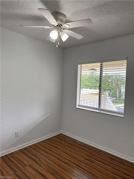 Photo - 4629 Bayshore Dr