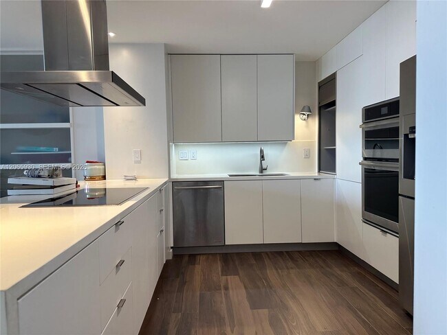 Photo - 251 Crandon Blvd Unit 931