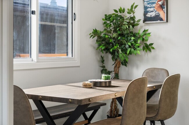 Photo - 4733 Bowness Rd NW Unit ID1314514P