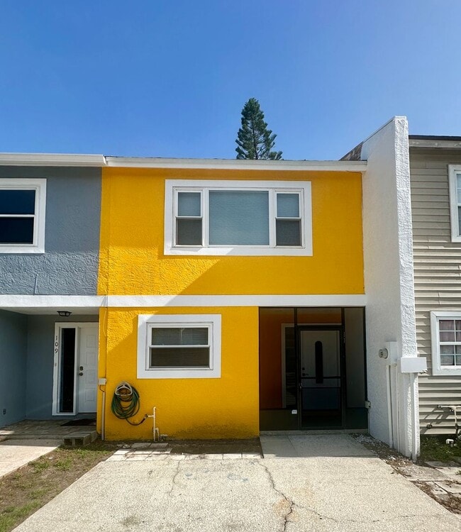 Lovely 2/1.5 Townhouse - Lovely 2/1.5 Townhouse