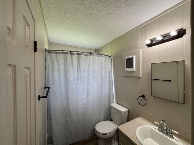 Photo - 207 W Grant St