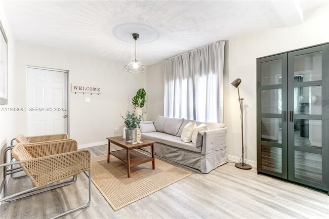 Photo - 427 S 24th Ave