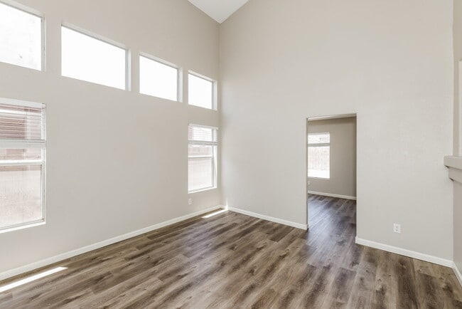 Photo - 6939 Wineberry Dr