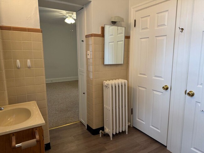 118 W Miner St Unit 2F