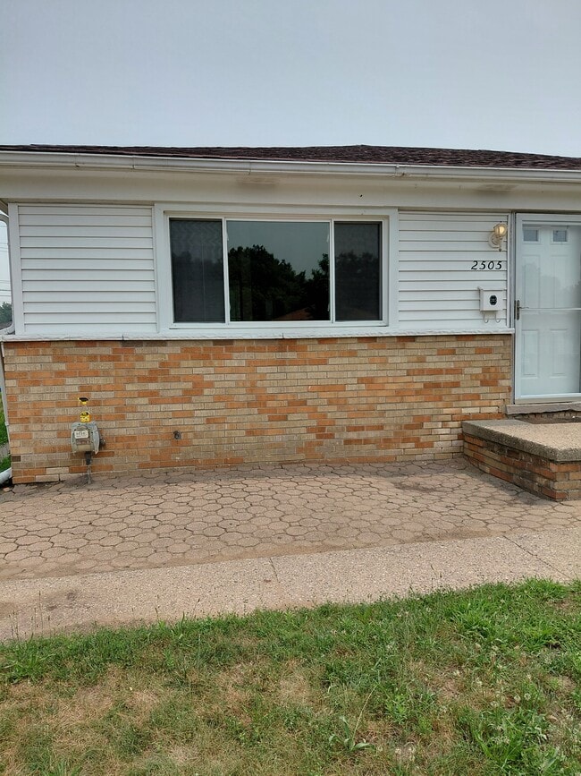 Photo - 2505 Stieber Ave