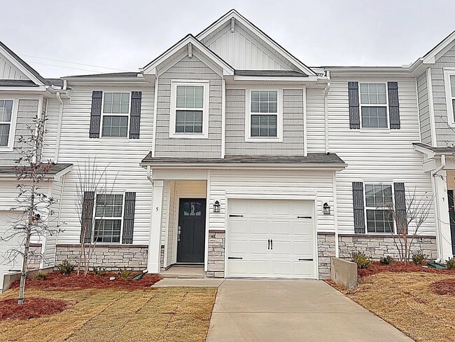 Building Photo - 5 Vine House Dr