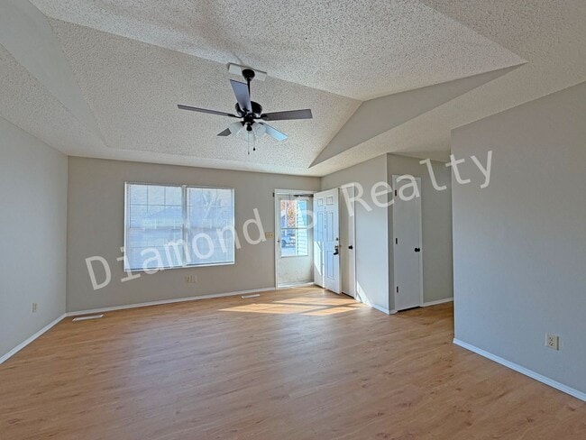 Photo - Charming and Clean 3 Bedroom House Available - South Springfield