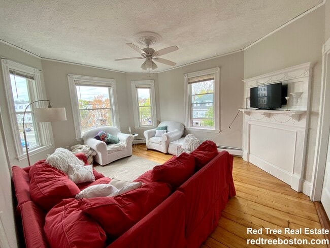 Photo - 27 Hurd Rd