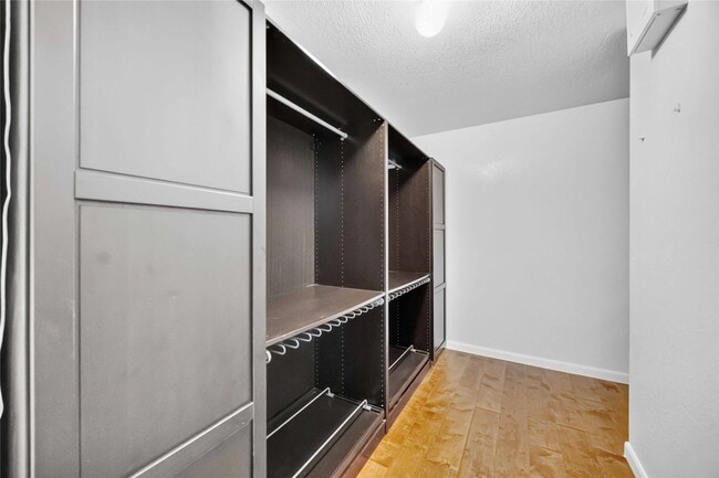 Building Photo - 14123 Autumn Ridge Trail Dr