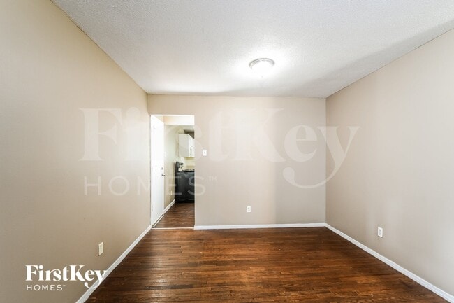 2030 E Humes Ln