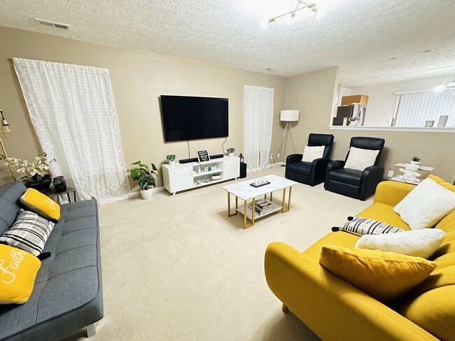 Photo - 3003 Remington Dr