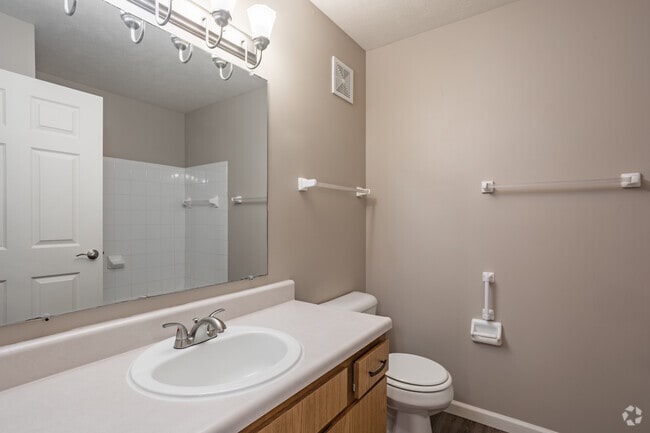 Photo - Danbury Court Apartments