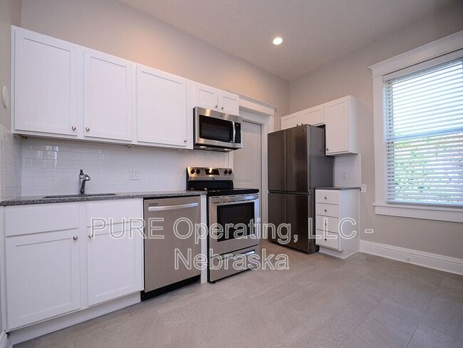Photo - 2969 Harris St