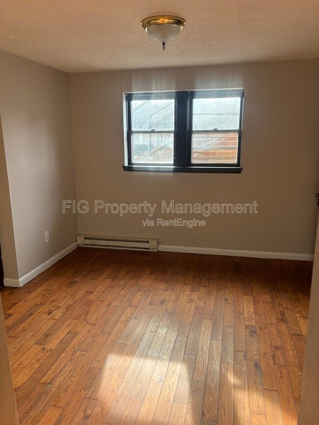 Building Photo - 605 W E St Unit C1A