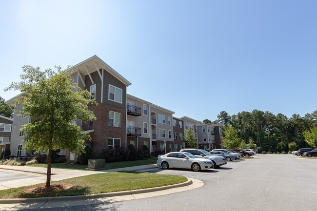 Raleigh-Off-Campus-Apartments-1820-At-Centennial-1