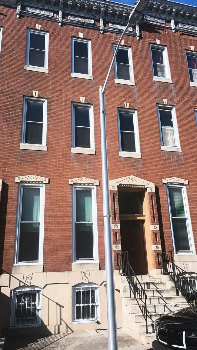 Building Photo - 906 N Fulton Ave Rental