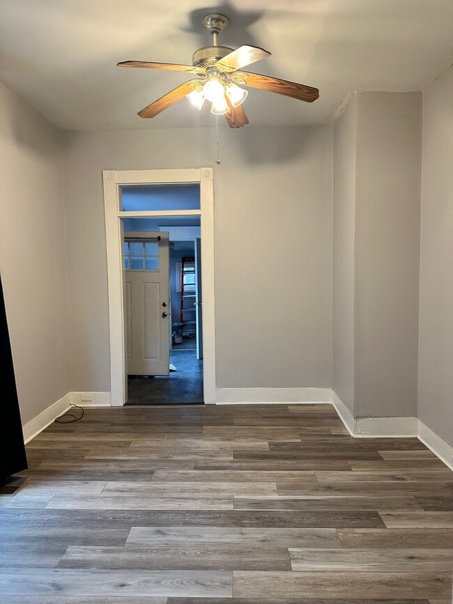 Photo - 1005 Charles St