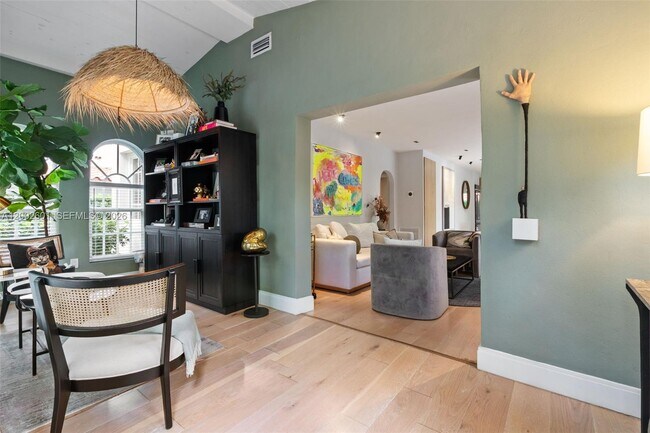 Photo - 1502 El Rado St