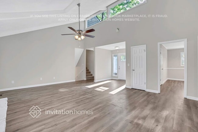 Photo - 5001 Post Rd Pass