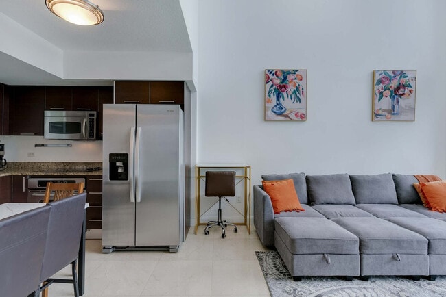 Photo - 41 SE 5th St Unit FL21-ID1245242P