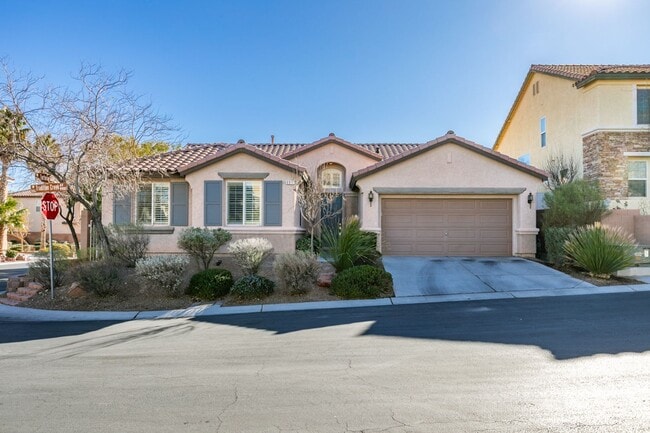 Building Photo - Beautiful Single-Story, 3 Bedroom Home on a Premium Corner Lot in NW!