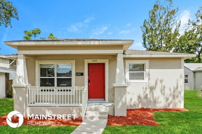 Building Photo - 1343 15th St S