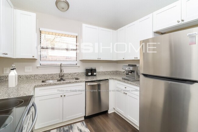 Photo - 4404 Lakeview Dr