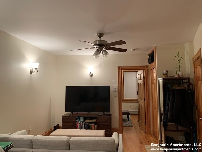 Photo - 29 Phillips St Unit 1
