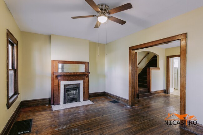 1638 Indianola Ave