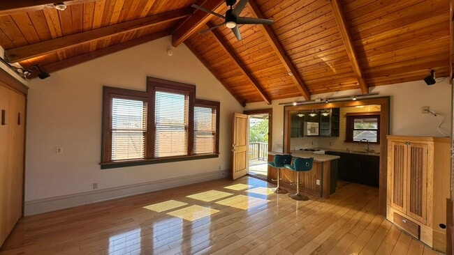Photo - 579 Buchon St