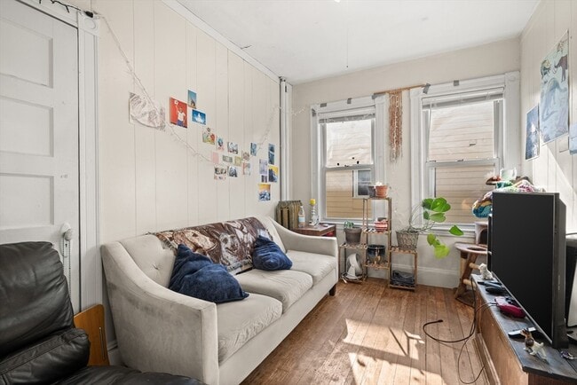 Photo - 427 Medford St Unit 2R