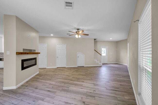 Photo - 16818 W Alderson
