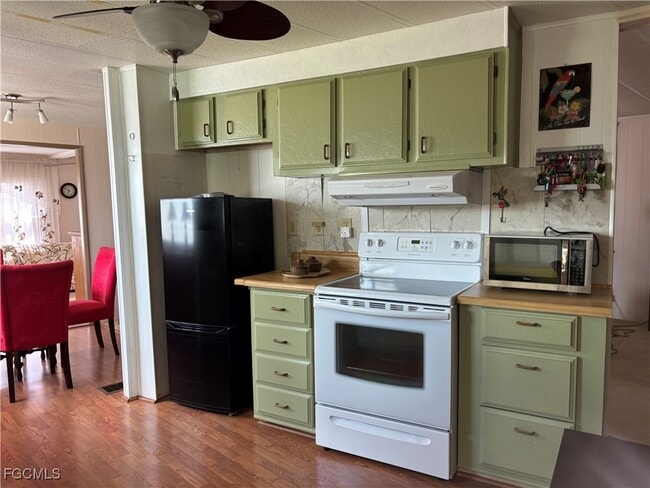 Photo - 775 Knotty Pine Cir